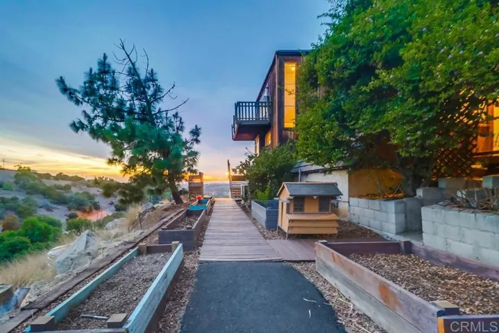 9345 Crest Drive, Spring Valley, California 91977