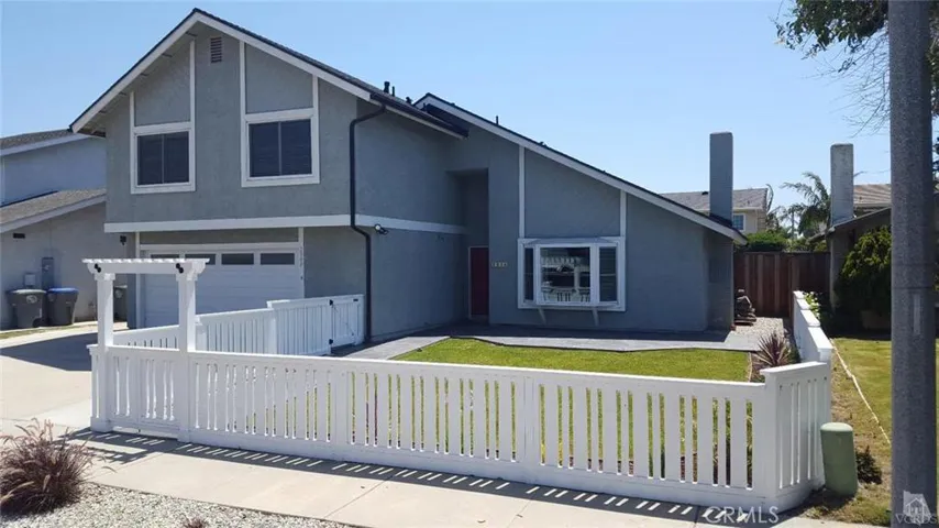 2940 Luff Court, Oxnard, California 93035