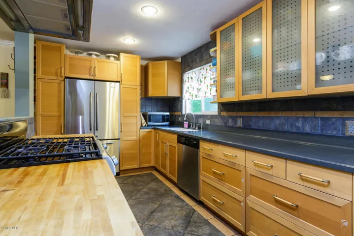 333 Broderick Ave Ventura CA-MLS_Size-00