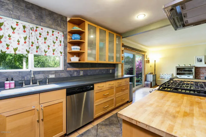 333 Broderick Ave Ventura CA-MLS_Size-00