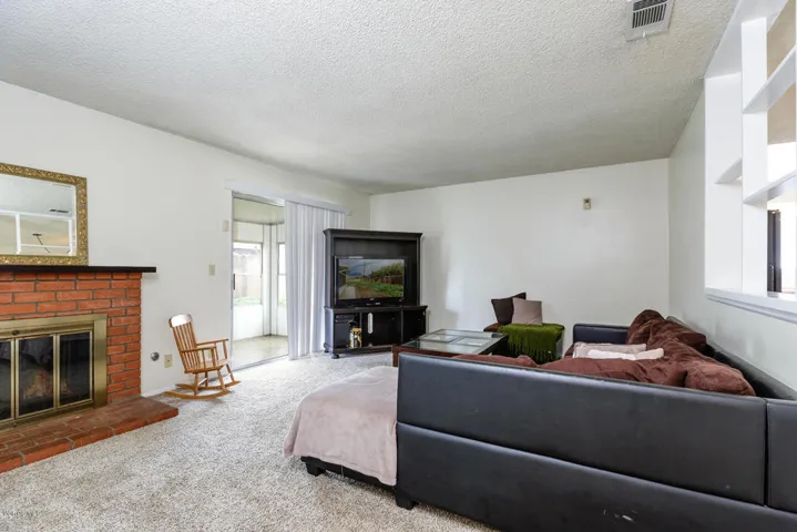 2065 Sanford St Oxnard CA-MLS_Size-002-2
