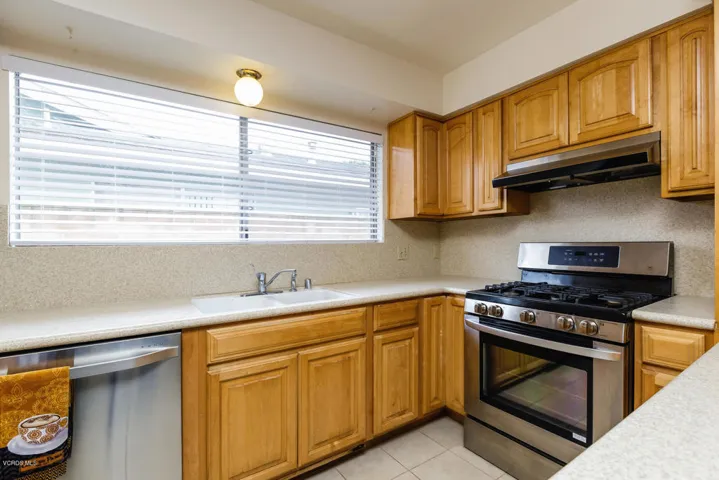 2065 Sanford St Oxnard CA-MLS_Size-009-1
