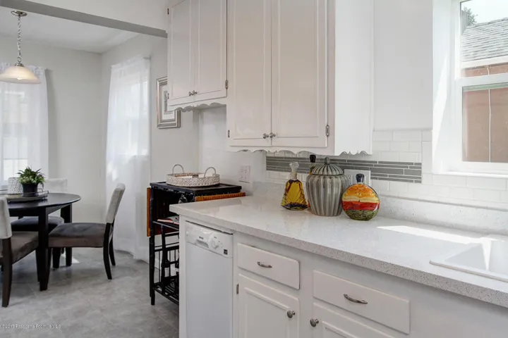 Milton Dr 528 012-mls