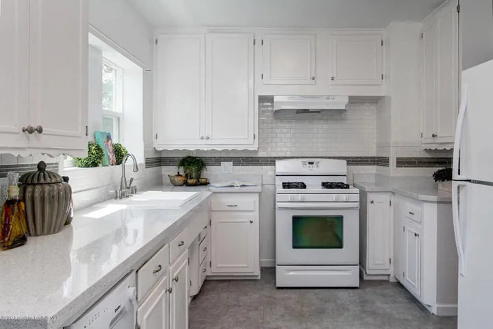 Milton Dr 528 011-mls