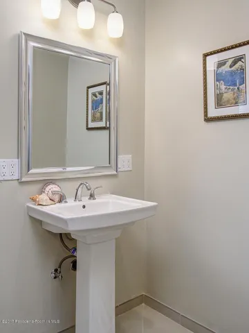 Milton Dr 528 018-mls