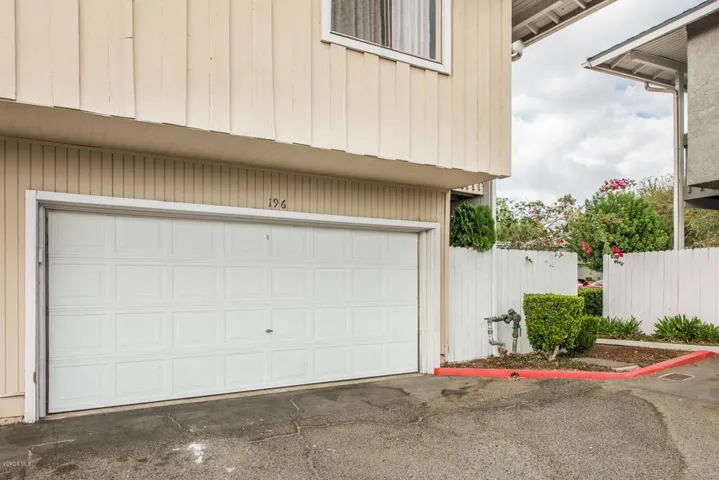 3450 Highwood Court 196-18