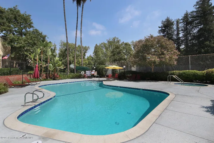 423 W. Walnut Pool