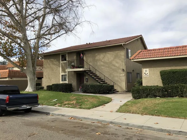 381 W. Santa Barbara Street