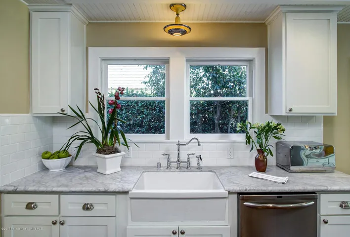 Griffin Ave 4424 012-mls