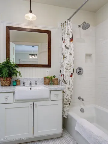 Griffin Ave 4424 020-mls