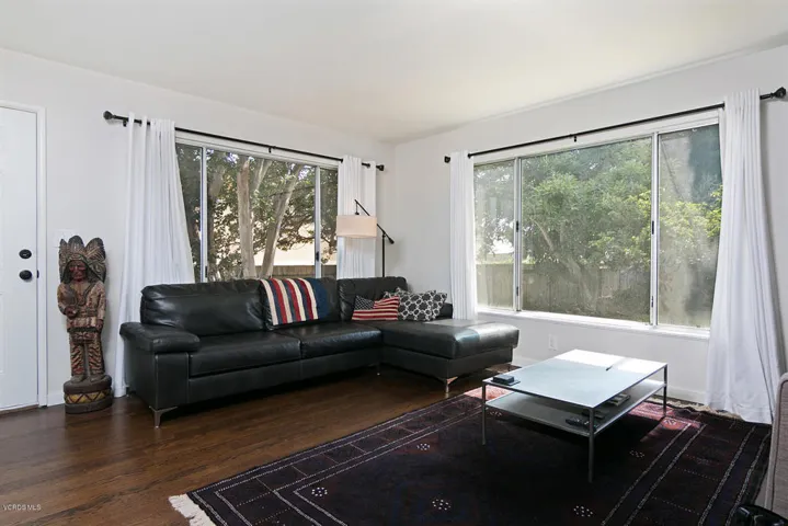 6567 College Dr-MLS_Size-007-11-Living R