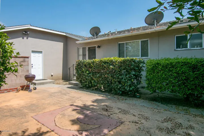 6567 College Dr-MLS_Size-027-15-Patio-15