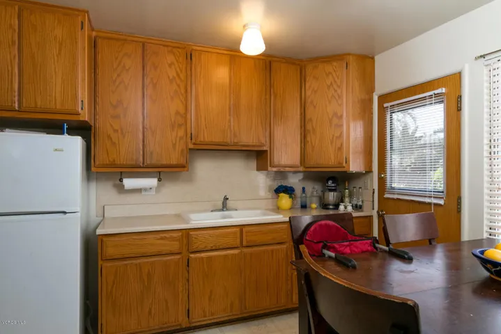 6567 College Dr-MLS_Size-018-20-Kitchen-