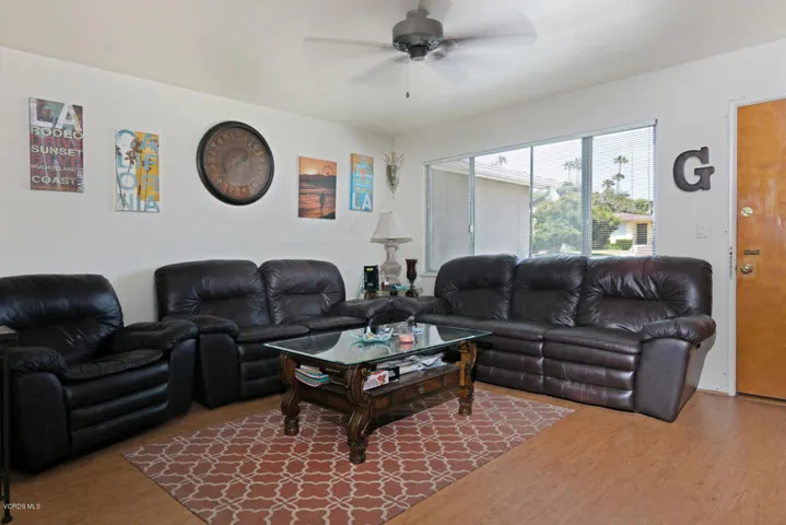 6567 College Dr-MLS_Size-016-5-Living Ro