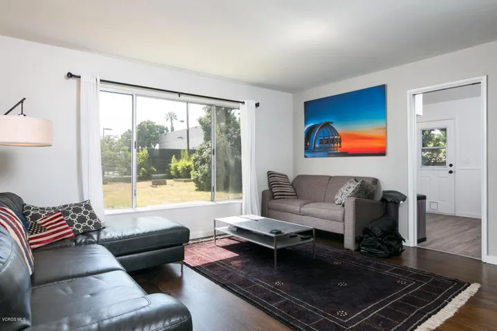 6567 College Dr-MLS_Size-006-19-Living R
