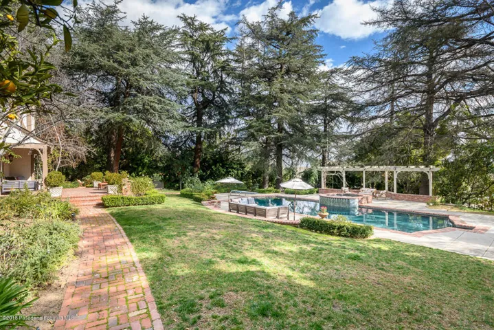 GYP_1101 Olive Ln_062_MLS