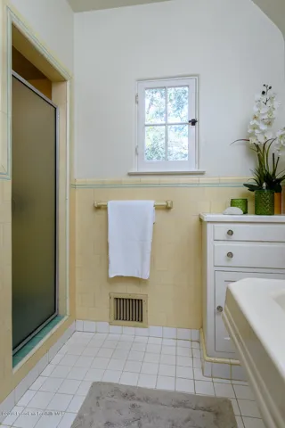 GYP_1101 Olive Ln_044_MLS