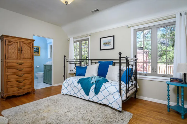 GYP_1101 Olive Ln_046_MLS