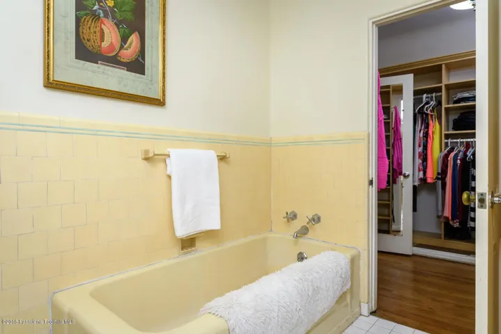 GYP_1101 Olive Ln_045_MLS