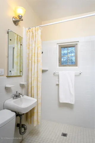 GYP_1101 Olive Ln_034_MLS