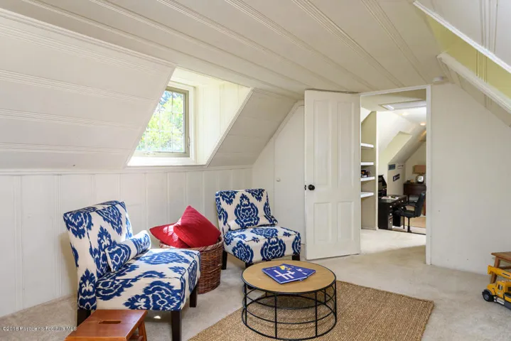 GYP_1101 Olive Ln_057_MLS