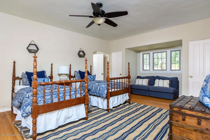 GYP_1101 Olive Ln_051_MLS