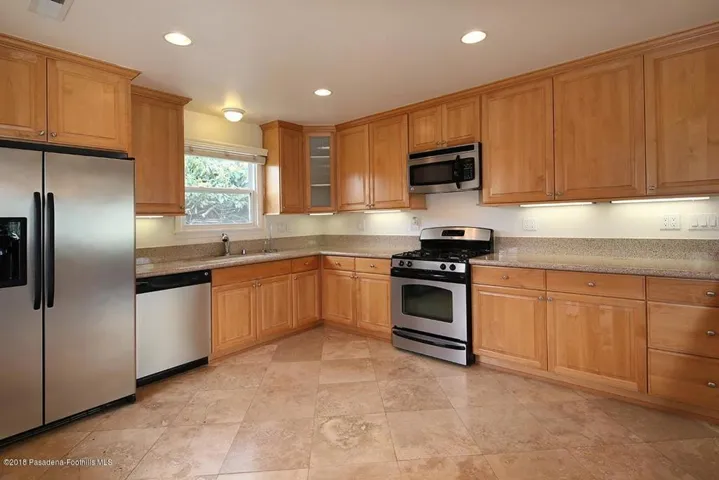 812 kitchen 2