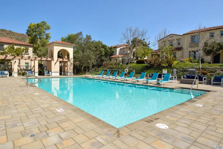 255 Channel Islands Dr Camarillo