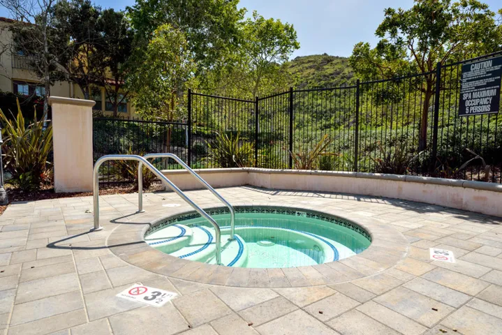 255 Channel Islands Dr Camarillo