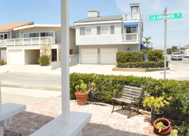 116 La Granada Street