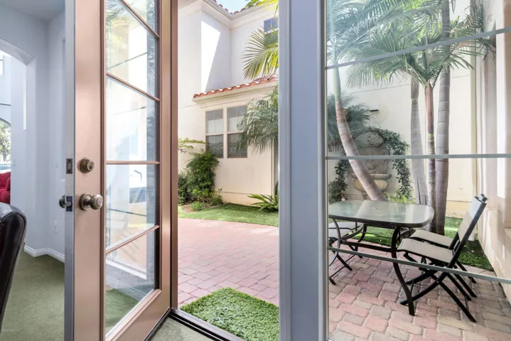 Dining Room opens to Yard