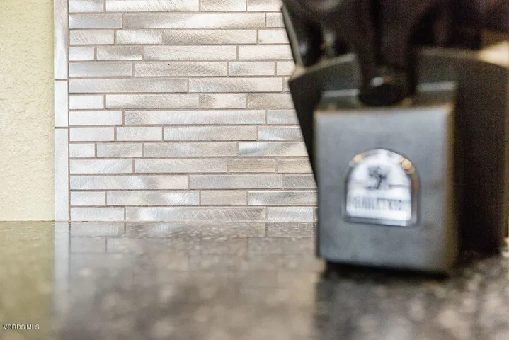15_kitchen_detail