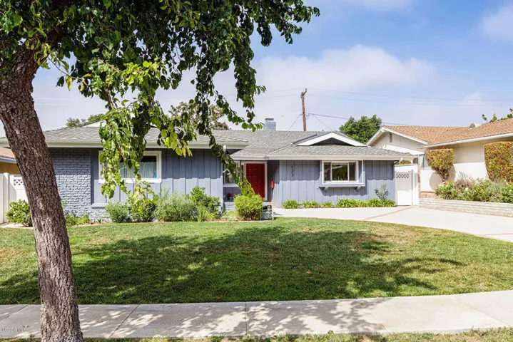 28_front_of_home