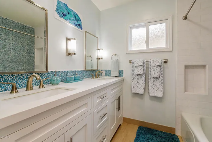 22_bathroom_1