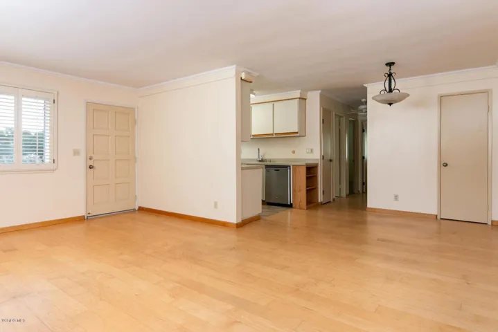 5186 Shenandoah St-005-2-LivingDining Ro