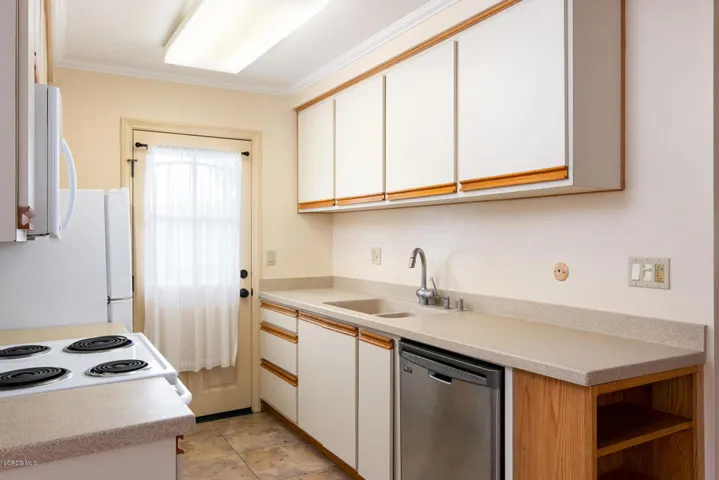 5186 Shenandoah St-009-16-Kitchen-MLS_Si