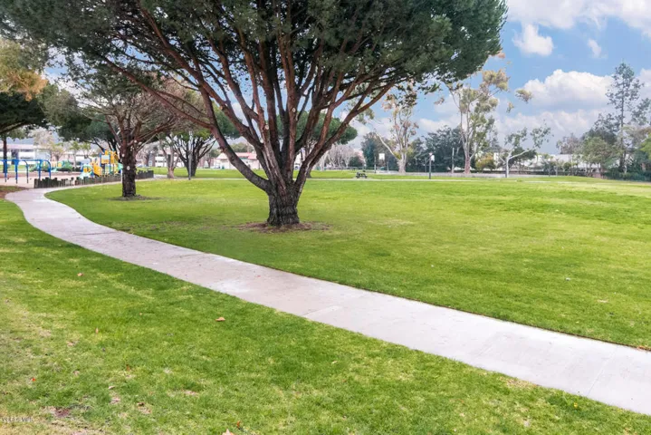 5186 Shenandoah St-018-18-Neighborhood P