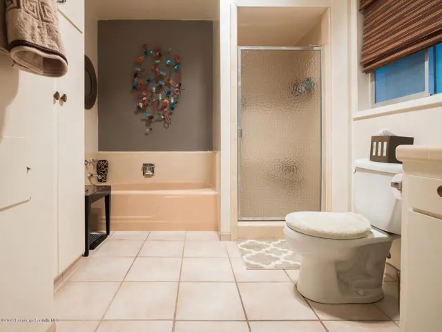 840 E Mendocino St Altadena CA-large-014