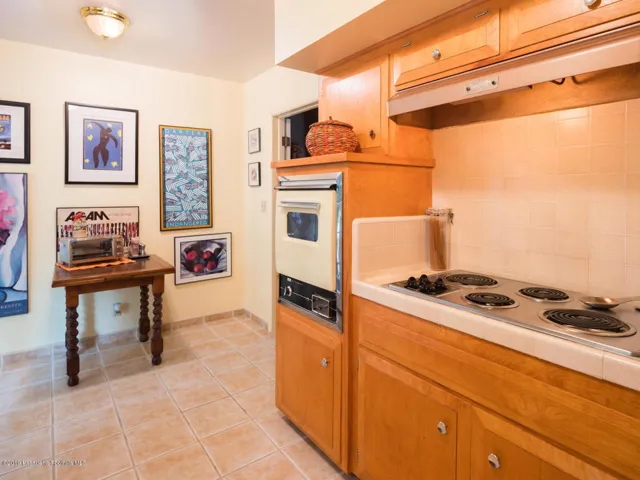 840 E Mendocino St Altadena CA-large-012