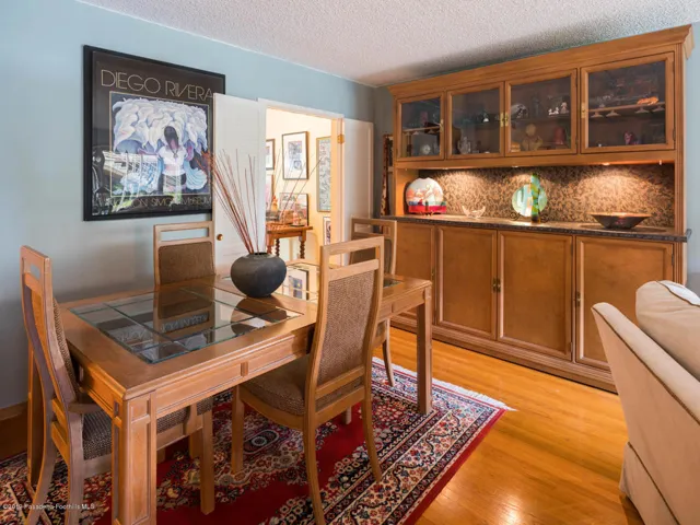 840 E Mendocino St Altadena CA-large-009