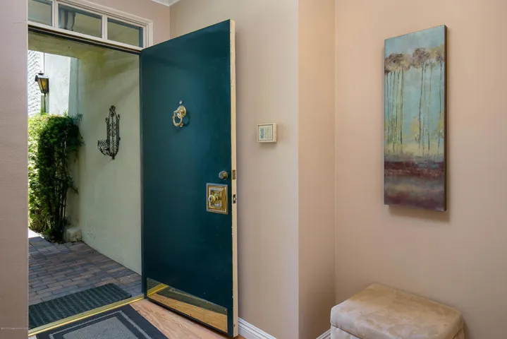 525 S Oakland Ave, Unit 5B 004