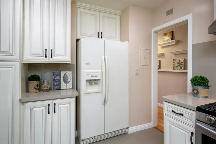 525 S Oakland Ave, Unit 5B 015