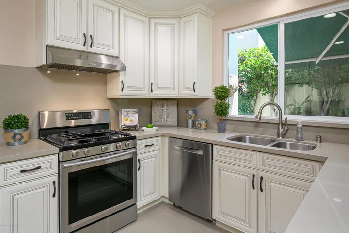 525 S Oakland Ave, Unit 5B 013