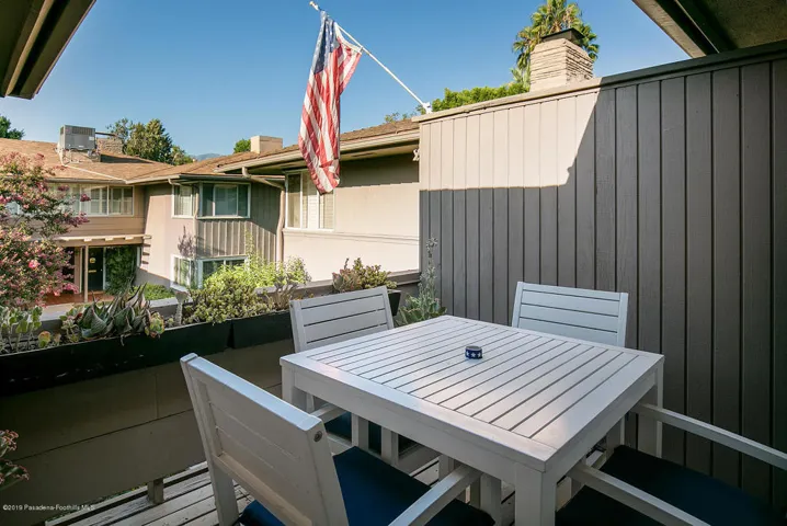 968 S Orange Grove Blvd, Unit B  010-mls