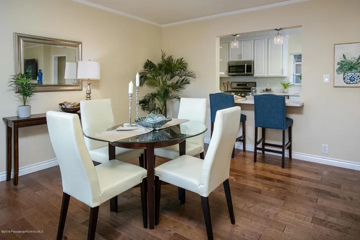 968 S Orange Grove Blvd, Unit B  011-mls