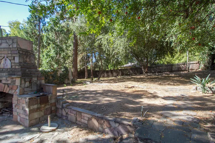 2256 Pinecrest Dr 023-mls