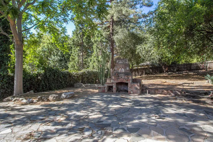 2256 Pinecrest Dr 021-mls