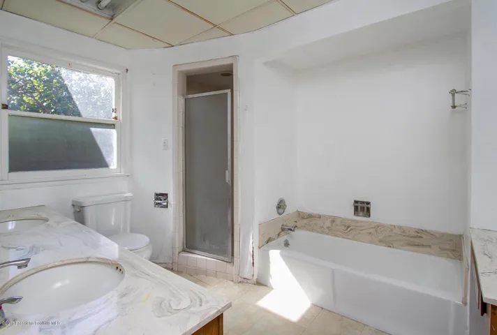2256 Pinecrest Dr 014-mls
