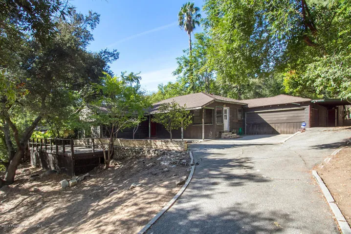 2256 Pinecrest Dr 002-mls