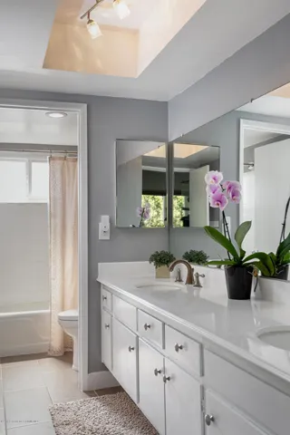 827 N Altadena Dr - Pierre Galant -10